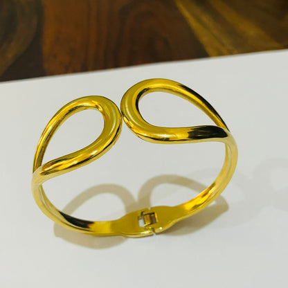 Minimal Gold Loop Bracelet – Anti-Tarnish | CharmBox